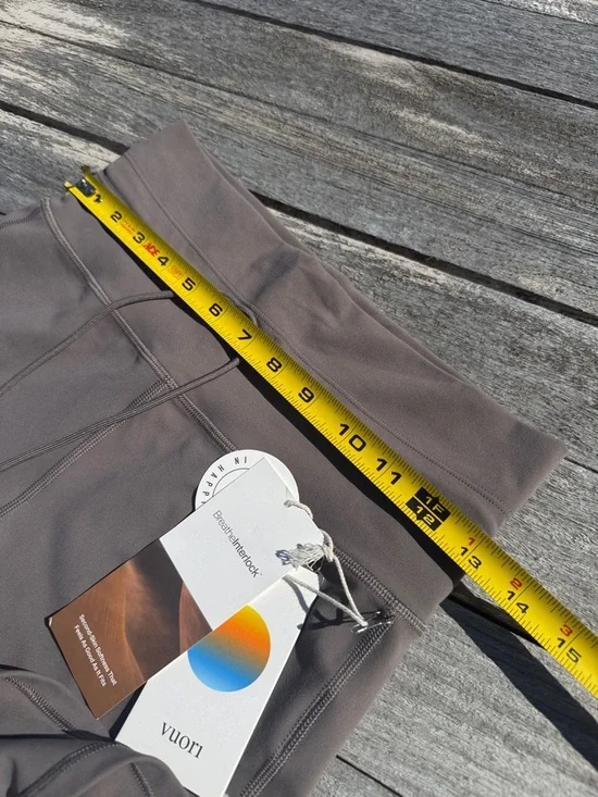 VUORI Set Lux Racerback Tank + Daily Short Set Chia Brown Size Medium NWT $113 - Picture 2 of 7